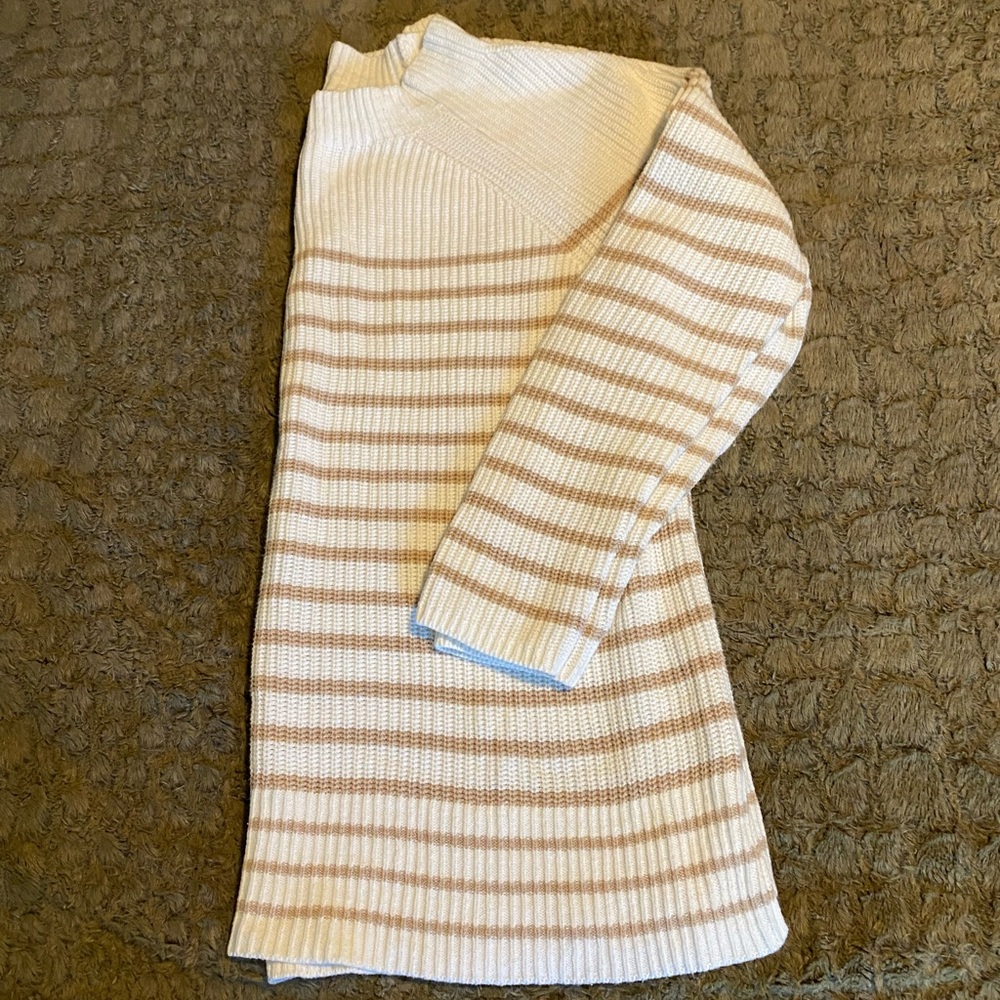 Land’s End cream sweater